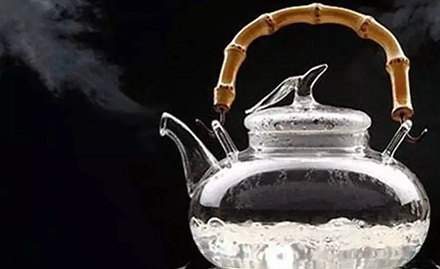 为什么反复烧开的水更安全?