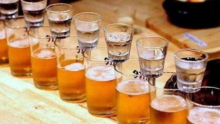 白酒和啤酒为什么不能掺着喝?