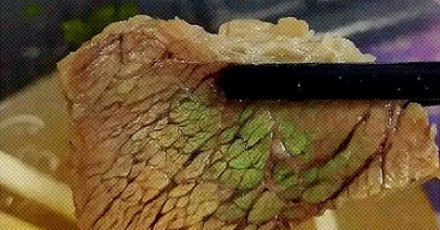 为什么牛肉会发出现诡异的绿光?