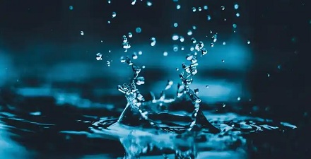 生活中大部分物质都会热胀冷缩,水也是吗?