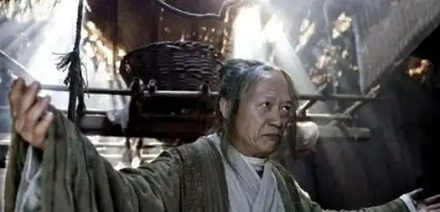 古代太监是怎么上厕所的?