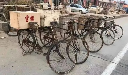 为什么过去人们骑自行车要滑行一段?