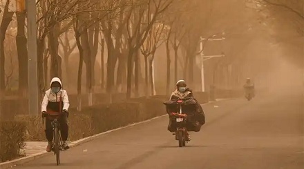 为什么北方春天老有沙尘天气？