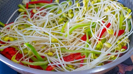 为什么春天要多吃芽菜？