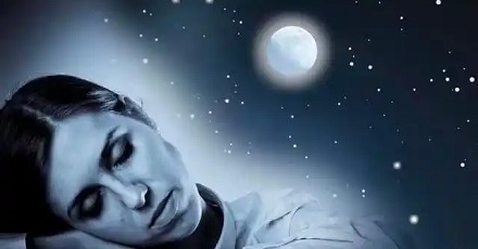 人类睡眠周期受月亮影响?