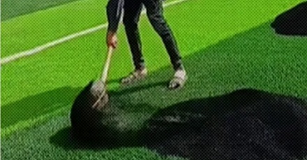 学校操场上撒的黑色颗粒是干什么用的？