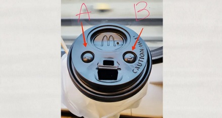 麦当劳杯盖上的「A」和「B」是用来干什么的？