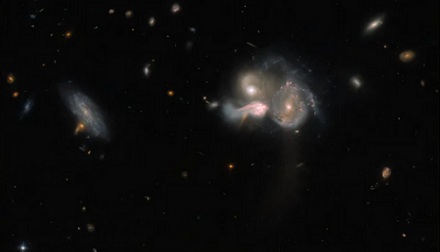 为什么科学家说宇宙是米色的？