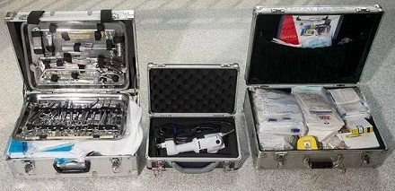 法医尸检的工具箱里,为啥有个汤勺?