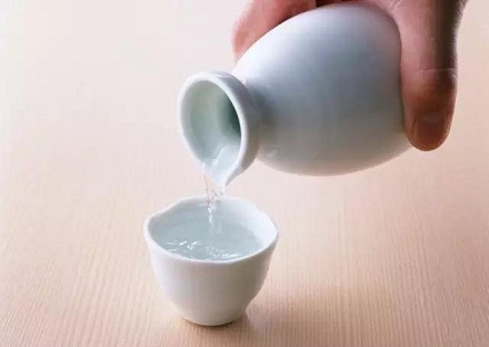 「白酒」的英文名称是什么?