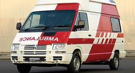 国外救护车上的AMBULANCE为什么反着写?
