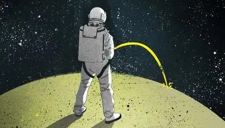 对着通电的电源插座尿尿会触电吗?